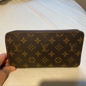 Authentic Vintage LV zipper wallet